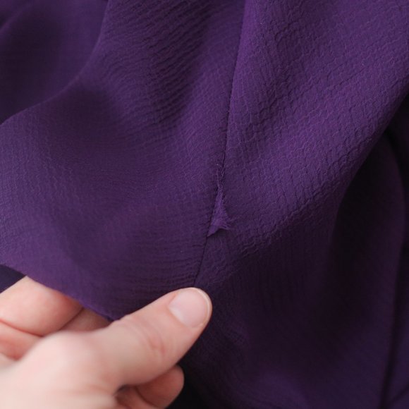 NWT PURPLE TIED BLOUSE WITH RUFFLES. - Picture 7 of 8